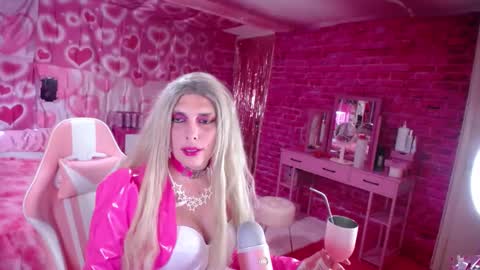 trista_doll online show from 12.11.24