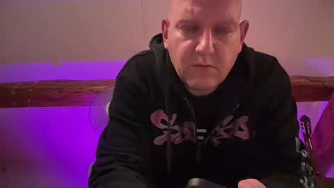 Snapshot of tritonspace chatting on 09.26.25 Triton online show from 09.26.25