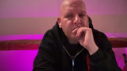 Snapshot of tritonspace chatting on 10.20.25 Triton online show from 10.20.25