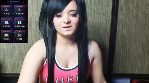 trixiedoescamcam online show from 01.15.25