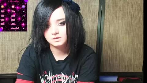 trixiedoescamcam online show from 02.04.25