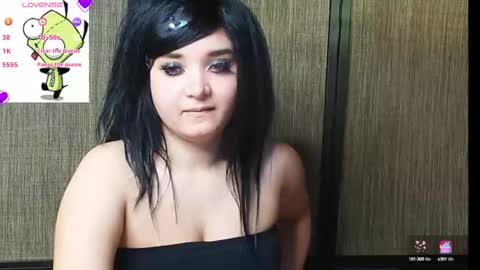 trixiedoescamcam online show from 02.05.25