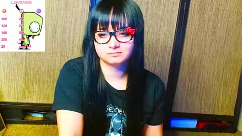 trixiedoescamcam online show from 10.16.25