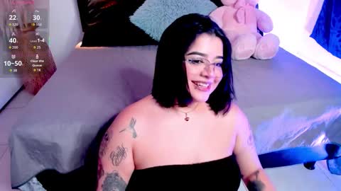 trixxiee_ online show from 11.13.25