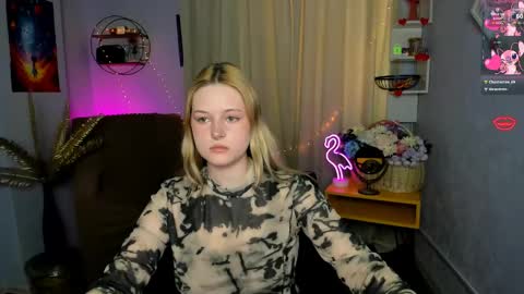 Trixy online show from 04.14.26