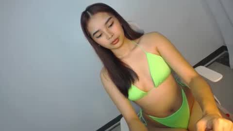 Snapshot of tropicalmuse chatting on 06.01.26 Ash online show from 06.01.26