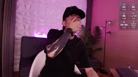 Troy online show from 12.04.25