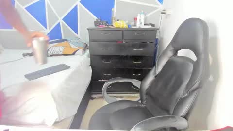 Snapshot of troy_stonee chatting on 03.04.26 troy_stonee online show from 03.04.26