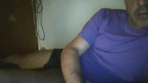 Snapshot of troyanobilbo chatting on 01.24.25 troyanobilbo online show from 01.24.25