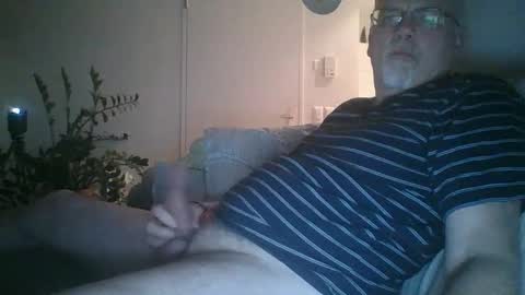 Snapshot of trukturk chatting on 02.06.25 trukturk online show from 02.06.25