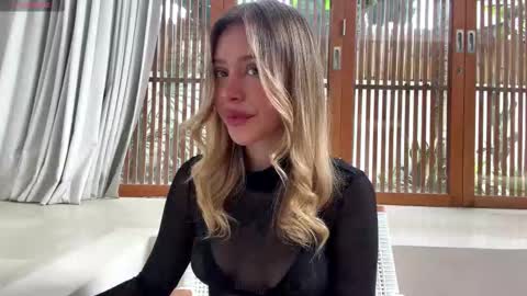 Mia online show from 03.27.26