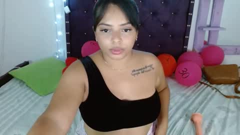 trululuygomitas online show from 02.26.25