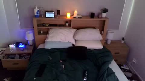 DirtyAuscouple online show from 04.20.26