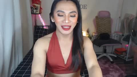 Snapshot of ts_jadexxx chatting on 12.17.24 Jade online show from 12.17.24