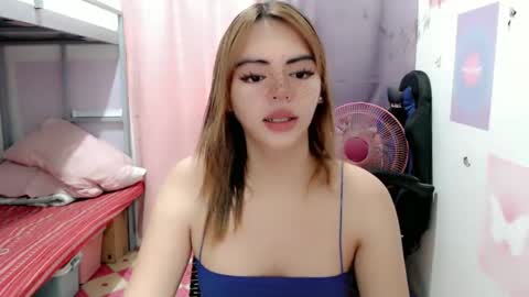 Snapshot of ts_vexana chatting on 02.19.25 Dhalia online show from 02.19.25