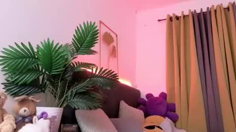 Snapshot of tsnathaliasilvana chatting on 02.04.26 Bella Ratbu online show from 02.04.26