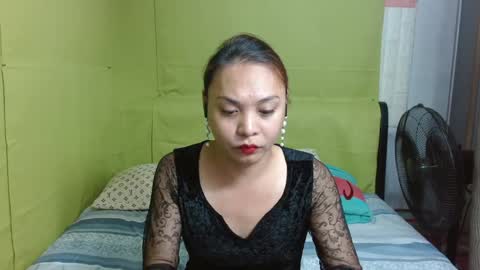 Snapshot of tssimplycutiets chatting on 02.04.25 Kirei online show from 02.04.25