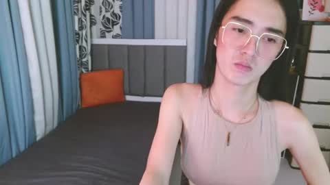 Snapshot of tsuncutaska chatting on 03.10.25 Aska Arai online show from 03.10.25