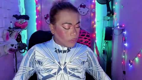 Snapshot of tsviolett chatting on 12.06.24 BellaRoxanna online show from 12.06.24