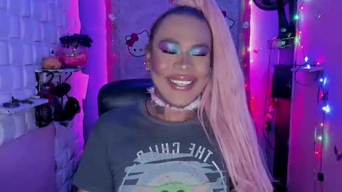 Snapshot of tsviolett chatting on 12.30.24 BellaRoxanna online show from 12.30.24