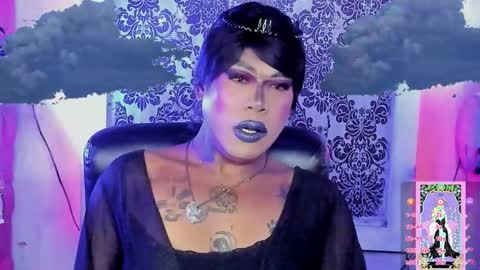 Snapshot of tsviolett chatting on 10.07.25 BellaRoxanna online show from 10.07.25