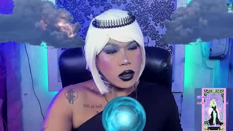 Snapshot of tsviolett chatting on 10.23.25 BellaRoxanna online show from 10.23.25