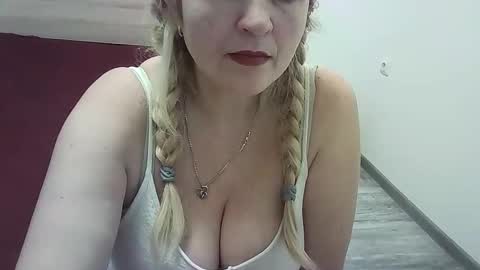 Snapshot of ttrnynela chatting on 01.08.26 Ttrnynela online show from 01.08.26