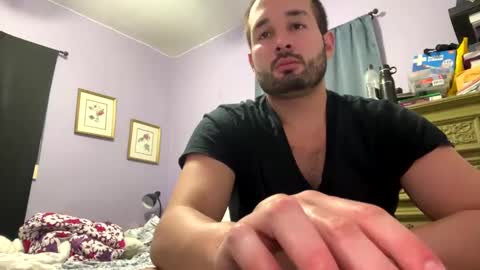 Snapshot of tuamante000 chatting on 12.16.24 Stimulation make me Cum in Public or in Pvt online show from 12.16.24