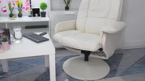 Anna online show from 11.03.25