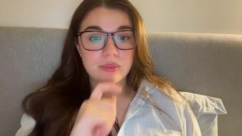 Snapshot of tutti_frutti_ chatting on 03.10.26 Ariana online show from 03.10.26