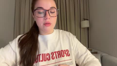 Snapshot of tutti_frutti_ chatting on 03.14.26 Ariana online show from 03.14.26