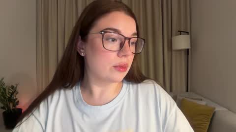 Snapshot of tutti_frutti_ chatting on 04.03.26 Ariana online show from 04.03.26