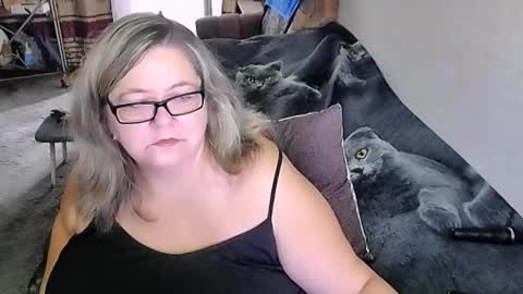 Lana online show from 10.04.25