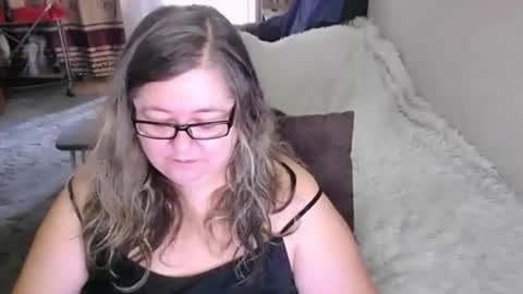 Snapshot of tviks chatting on 07.17.26 Lana online show from 07.17.26