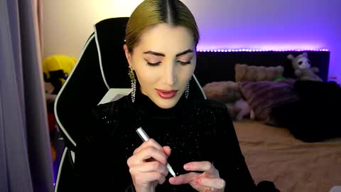 MayCarrey online show from 12.14.25