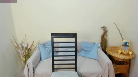 Angus online show from 12.21.25