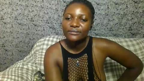 Snapshot of twerker_lyly chatting on 10.22.25 twerker_lyly online show from 10.22.25