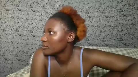 Snapshot of twerker_lyly chatting on 10.24.25 twerker_lyly online show from 10.24.25