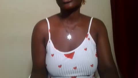 Snapshot of twerker_lyly chatting on 11.15.25 twerker_lyly online show from 11.15.25