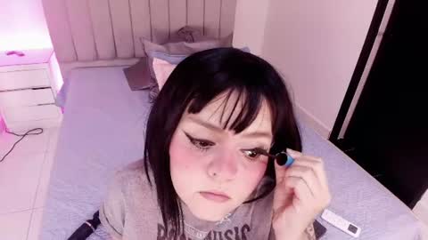 Snapshot of twiggy_sw chatting on 07.15.26 Twiggy online show from 07.15.26
