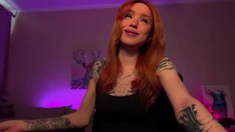 Snapshot of twiinkie_pie chatting on 06.06.26 Maria 3 online show from 06.06.26
