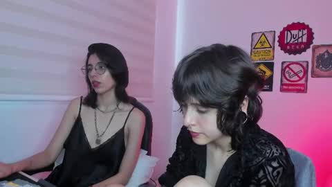 Snapshot of twilightmuses chatting on 06.14.26 Eve Lili online show from 06.14.26