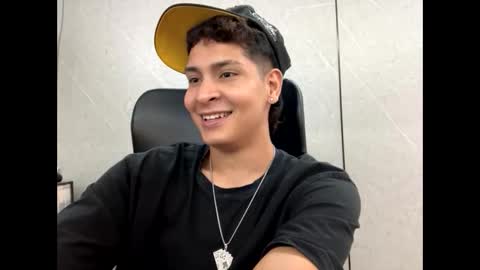 Snapshot of twink_bunny chatting on 06.07.26 samu online show from 06.07.26