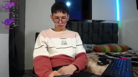 Snapshot of twink_daren chatting on 01.23.25 Mr Daren online show from 01.23.25