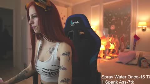 Snapshot of twinkle_fox chatting on 01.05.26 Alice online show from 01.05.26