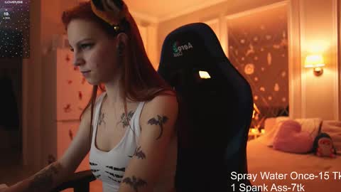 Snapshot of twinkle_fox chatting on 01.09.26 Alice online show from 01.09.26