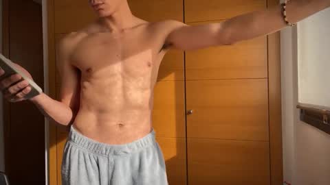 Snapshot of twinksweetlovehot chatting on 12.05.24 twinksweetlovehot online show from 12.05.24