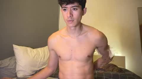 Snapshot of twinksweetlovehot chatting on 02.20.25 twinksweetlovehot online show from 02.20.25