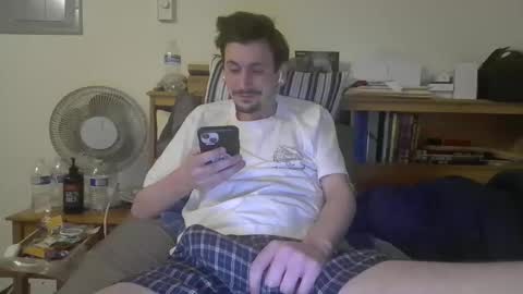 TwinkyMcgee online show from 04.04.26