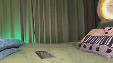 Snapshot of twixsex chatting on 03.04.25 Guys Help us get more thumbs up. Show your love its important to us online show from 03.04.25